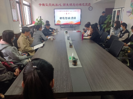 壹号娱乐
师生同上一堂思政课——师生观摩陕西高校思政课教师“大练兵”省级现场展示活动