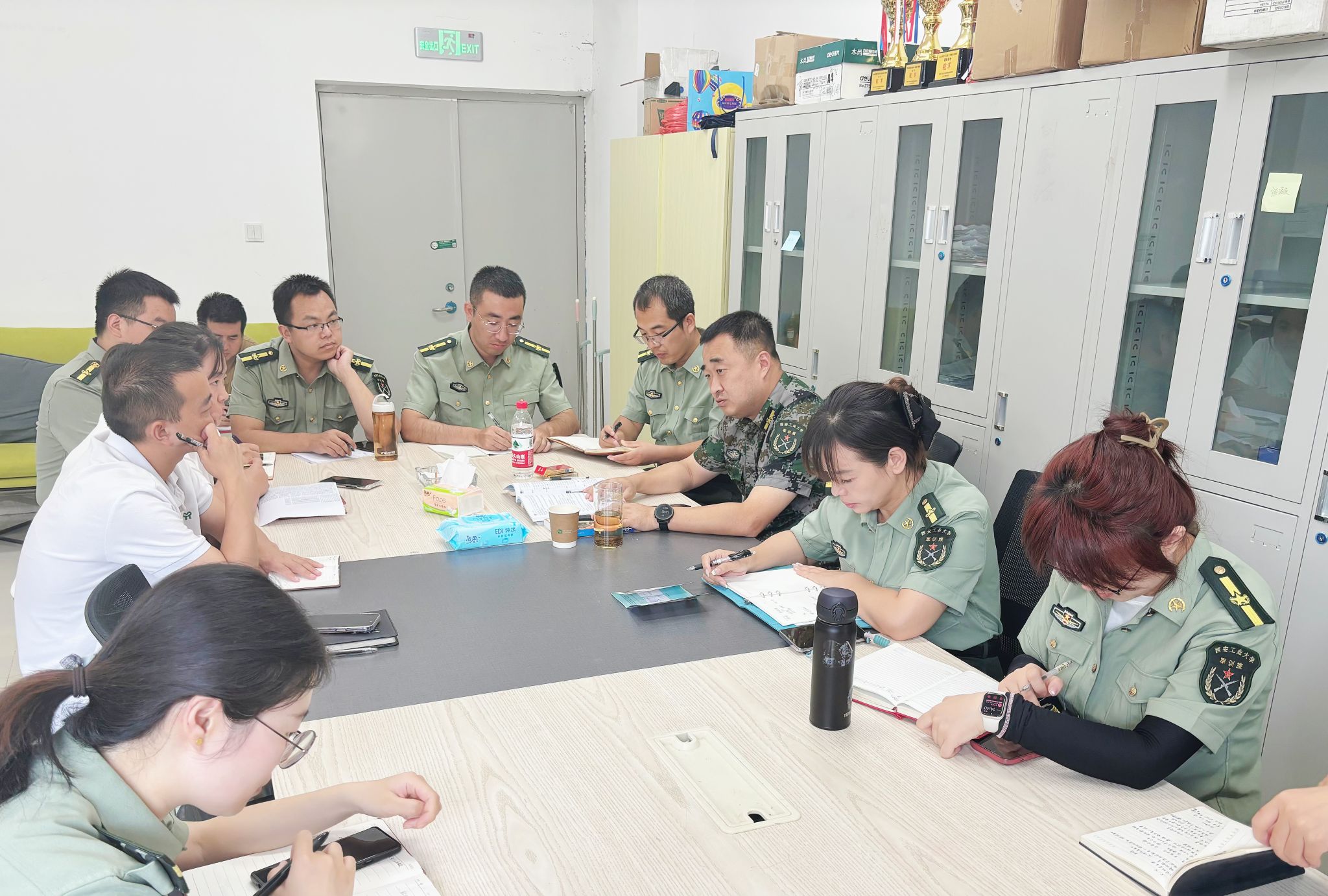 壹号娱乐
召开学生工作会