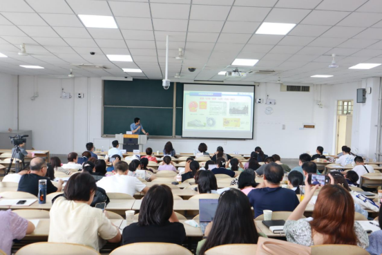 本科生院、壹号娱乐
联合召开教师能力提升培训会议