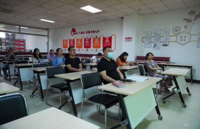 壹号娱乐
组织观看警示教育片《远离家庭腐败》