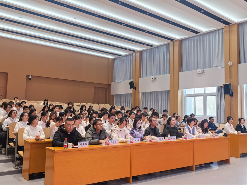 启航凝聚超越，青春挺膺担当——壹号娱乐
举办“四史”知识竞赛表彰暨团学骨干成长训练营结业仪式