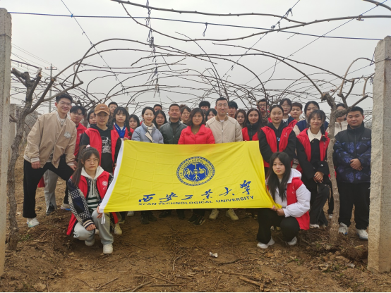 让雷锋精神永放光芒——壹号娱乐
开展“向雷锋同志学习”题词六十周年志愿服务活动